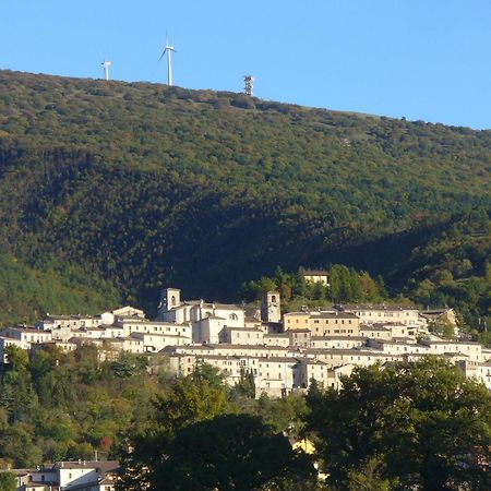 Il Risveglio Dei Sensi Villa Fossato di Vico Eksteriør bilde