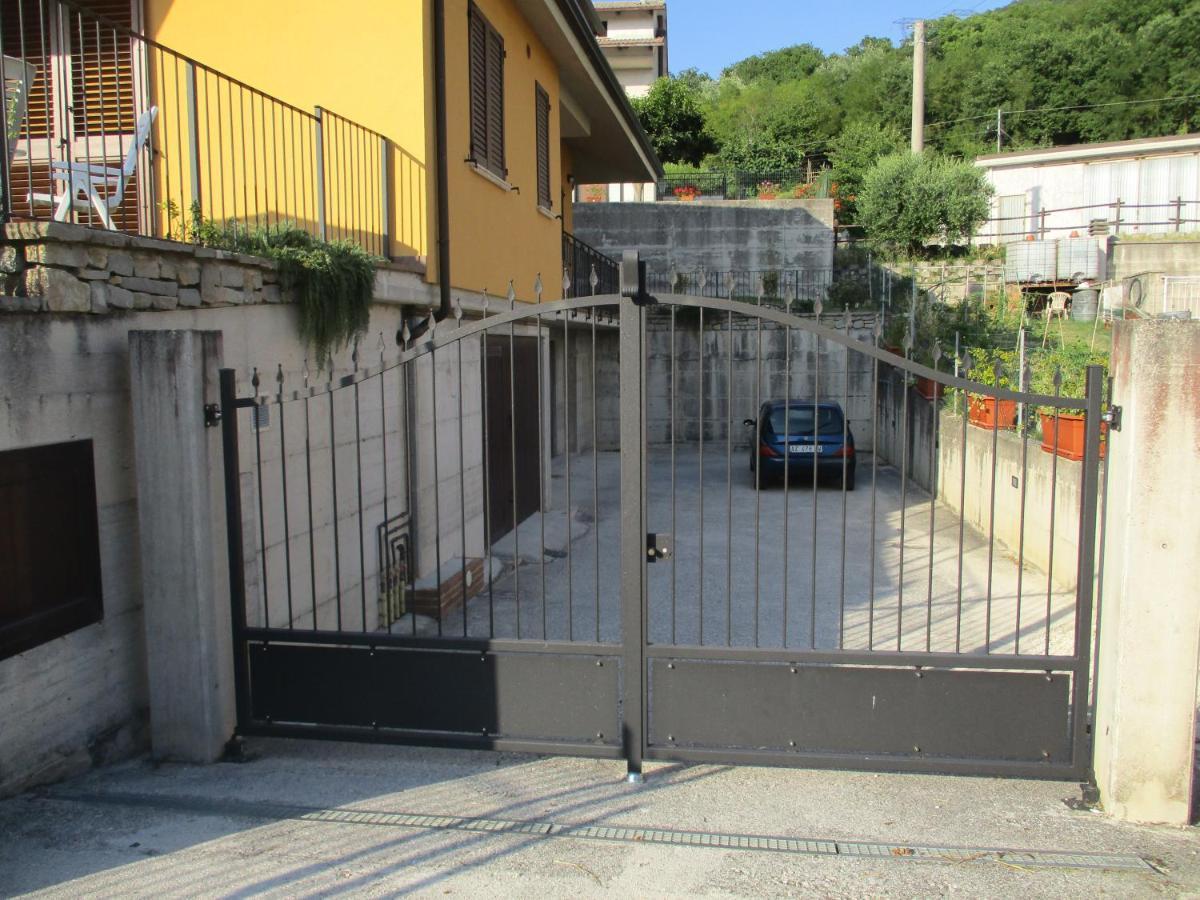 Il Risveglio Dei Sensi Villa Fossato di Vico Eksteriør bilde
