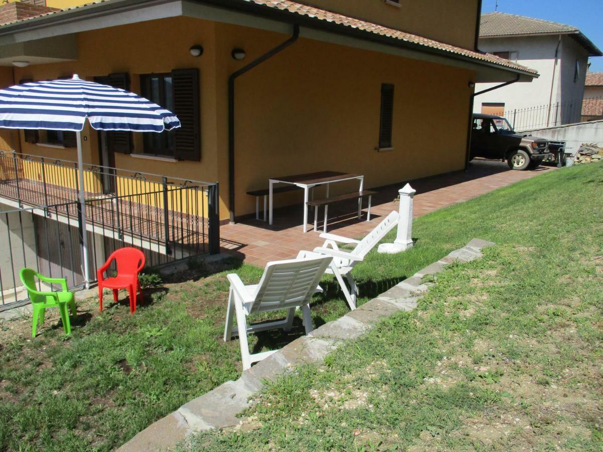 Il Risveglio Dei Sensi Villa Fossato di Vico Eksteriør bilde
