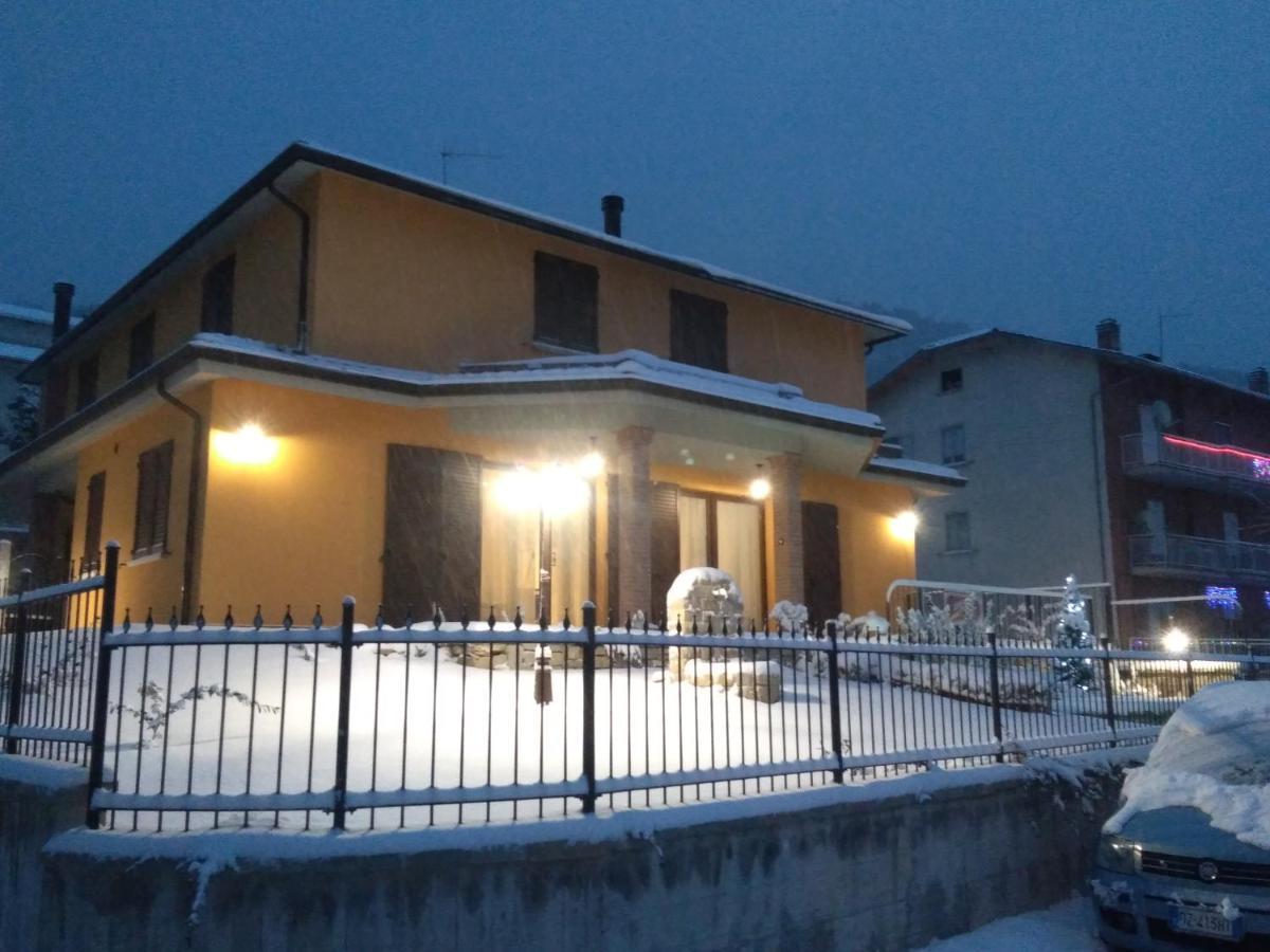 Il Risveglio Dei Sensi Villa Fossato di Vico Eksteriør bilde